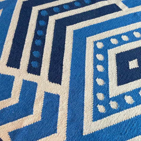 Kilim in diagonal geometric shapes, in blue shades and white