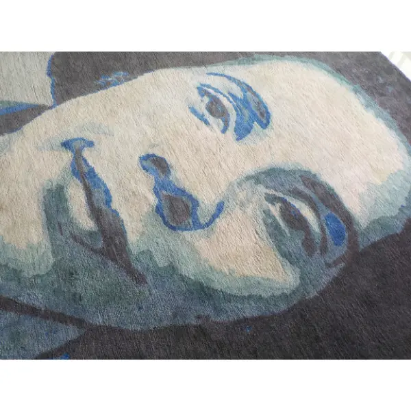 Le portrait de Coretta Scott-King traduit en tapis artisanal sur mesure