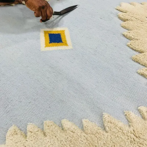 Kilim girly tissé à plat, bleu clair, crème, rose et jaune