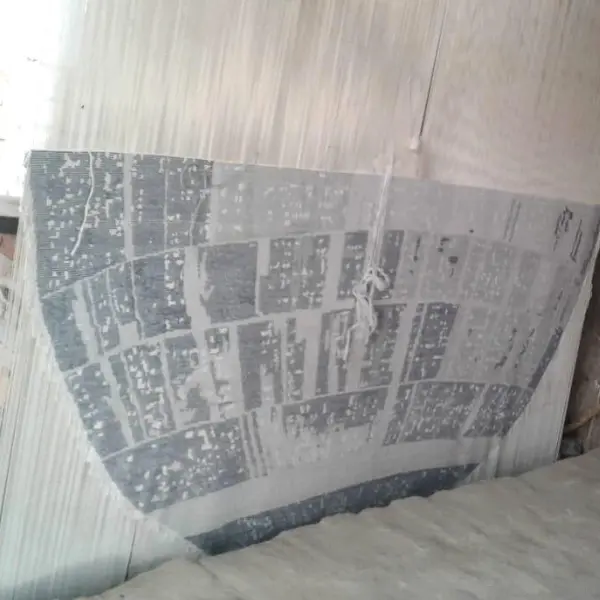 L'artisanat à l'origine du luxueux tapis sur mesure noué à la main inspiré de l'Étoile de la Mort de La Guerre des étoiles