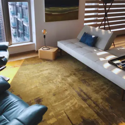 Tapis noué à la main inspiré par la section dorée d'un tableau que les clients avaient (4)