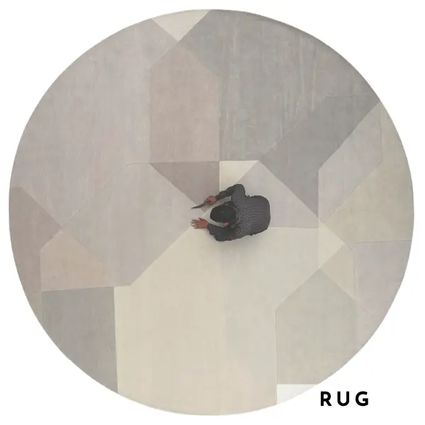 Tapis rond fait main sur mesure avec des octogones qui se chevauchent dans des tons variés de beige et de crème.